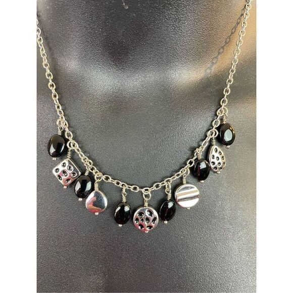 Lia Sophia Vintage Impromptu Silver Necklace - Picture 5 of 5